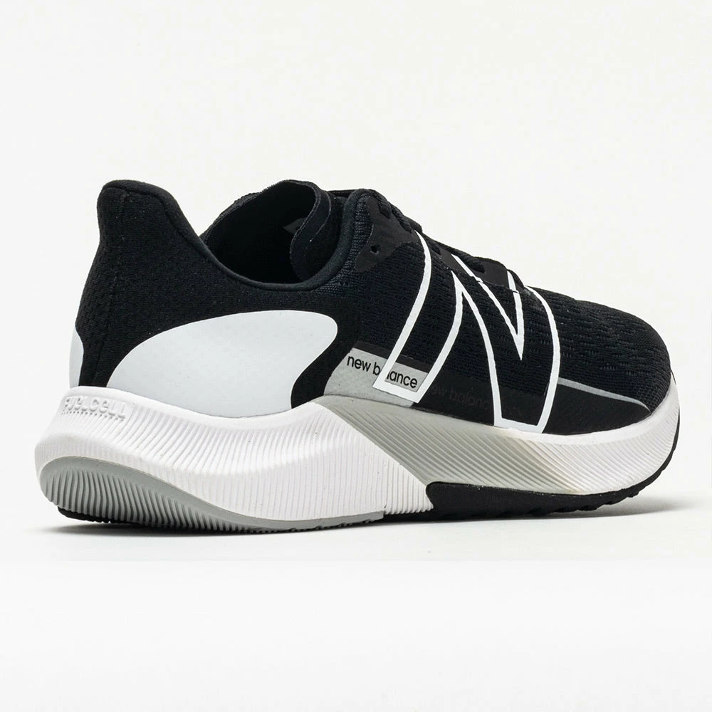 Outlet 👏 Buy 🤩 New Balance FuelCell Propel V2 👩 Women's Black/White ✨ 👏 8 New Balance FuelCell Propel V2 Women's Black/White