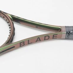 Wilson Blade 98 (16x19) V8 Tennis Racquets