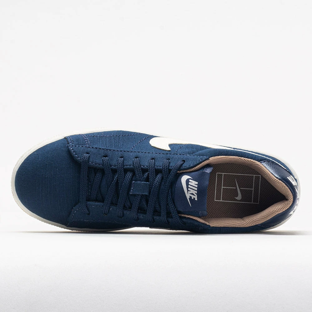 Outlet โ Outlet ๐ Lifestyle ๐ ๐ Sneakers Nike Classic Tennis Texture ๐ฉ Women's Midnight Navy/Desert Camo ๐ โ 5 Lifestyle Sneakers Nike Classic Tennis Texture Women's Midnight Navy/Desert Camo