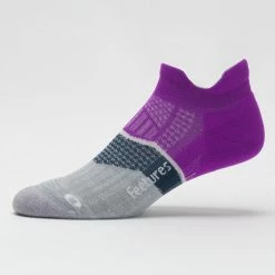 Feetures Elite Light Cushion No Show Tab Socks