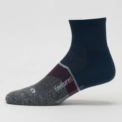 Feetures Elite Light Cushion Quarter Socks